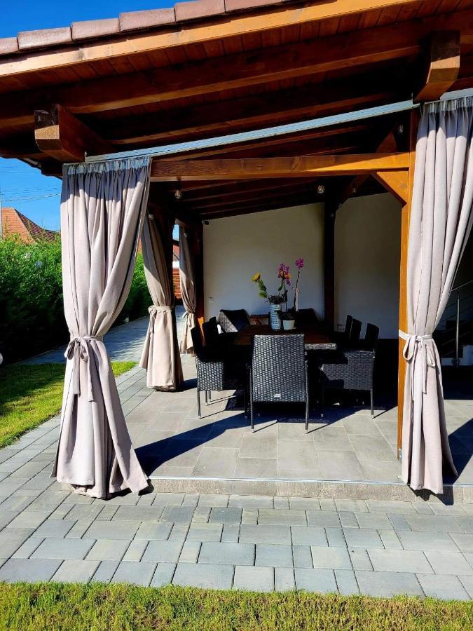 Ferienwohnung Concept Urban Mediaş Exterior foto